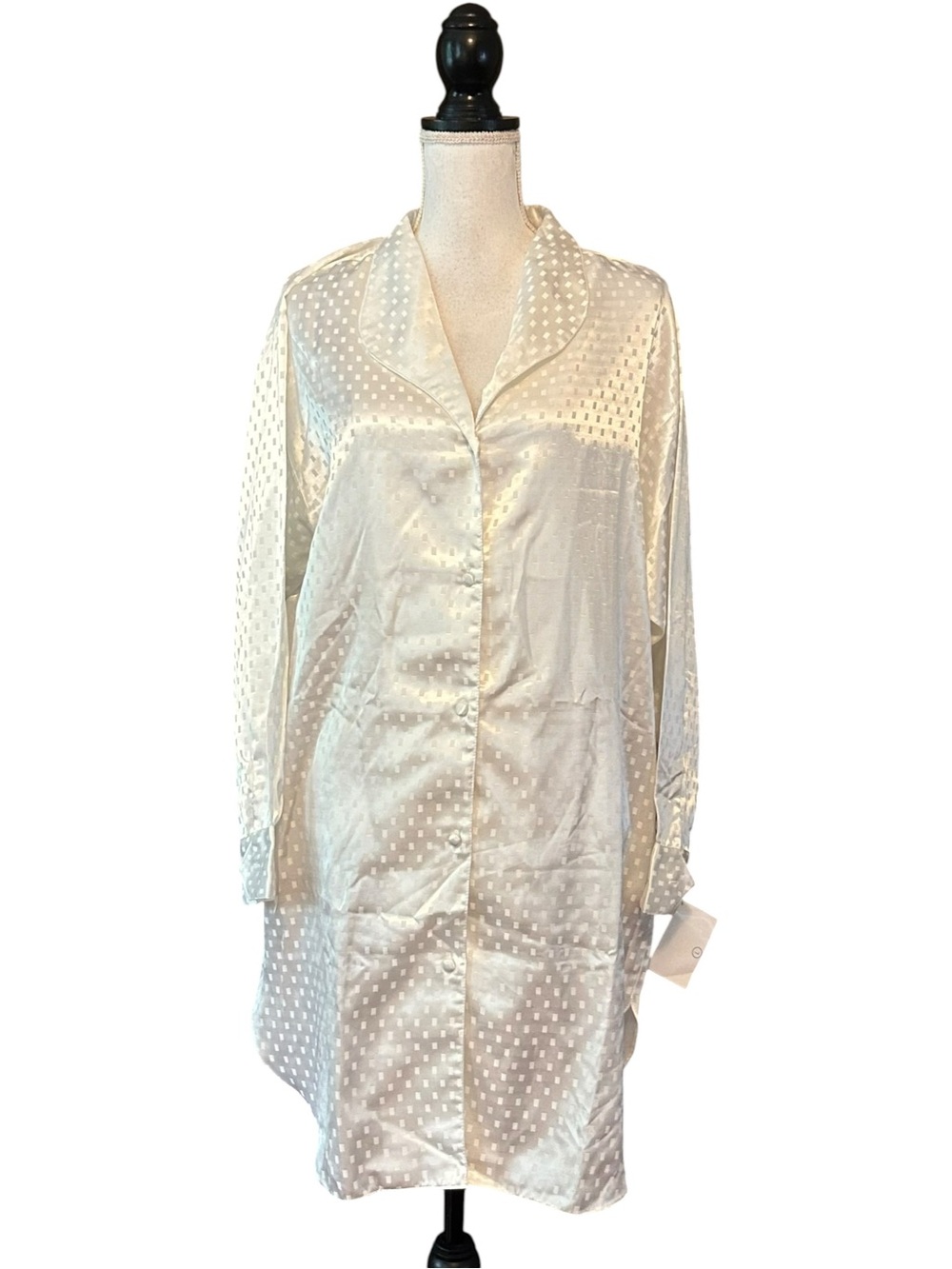 NWT VINTAGE Erika Taylor Satin Button Down Sleep‎ Shirt SZ Large in White